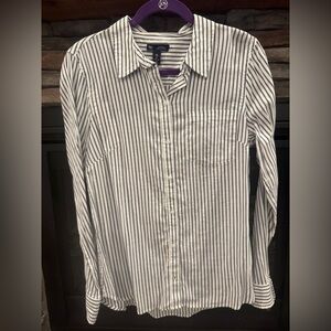 GAP Women’s Black and White Striped Casual Shirt Size Small